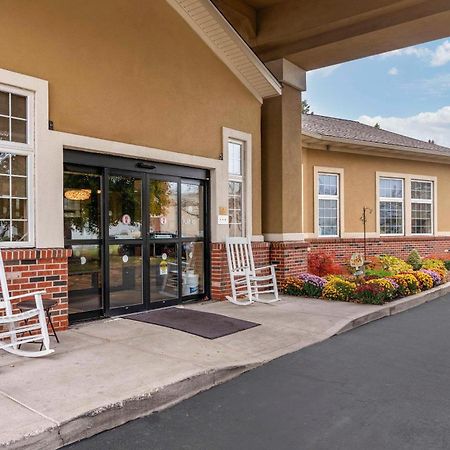 Comfort Inn University Амхерст Экстерьер фото