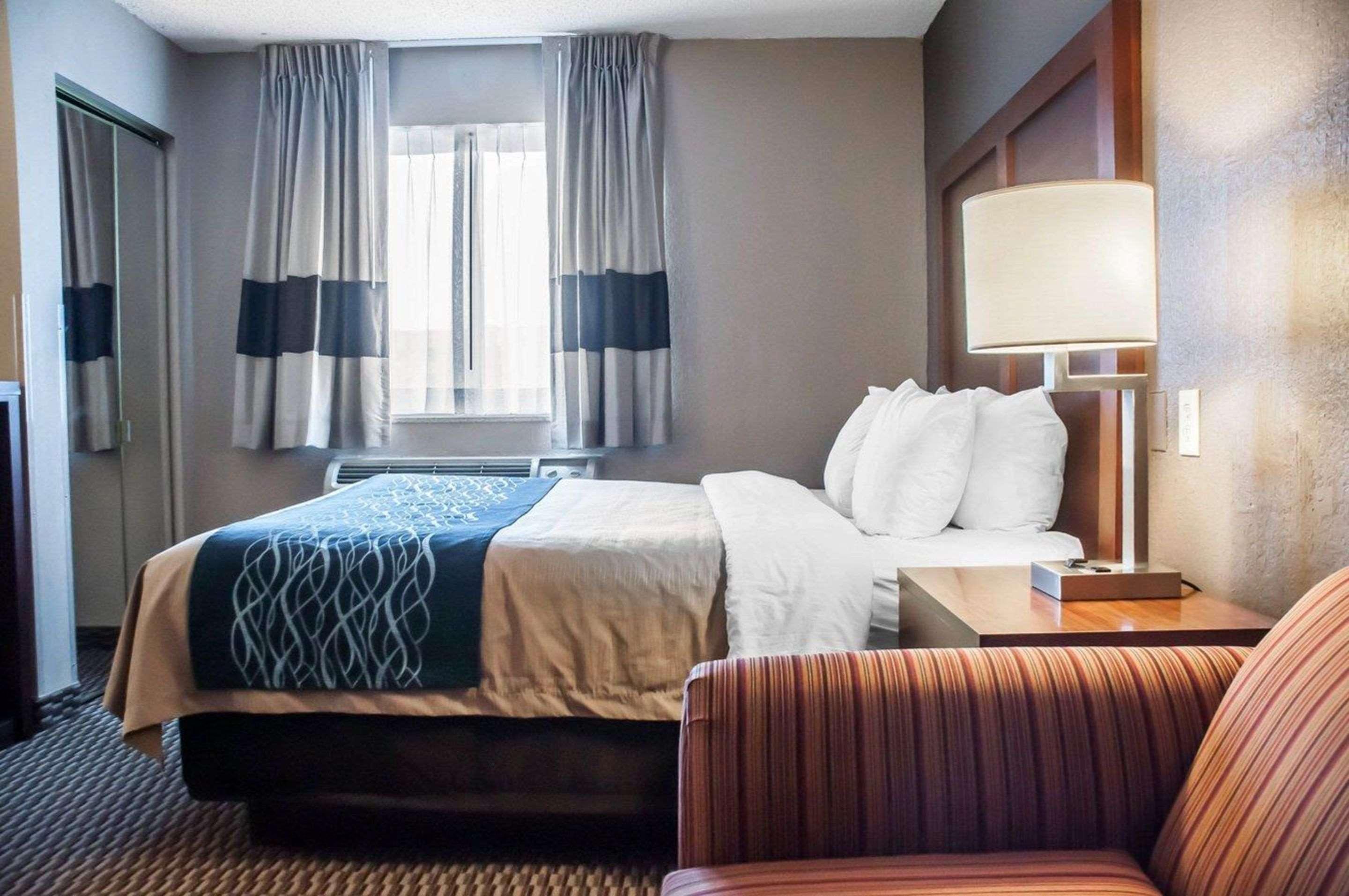 Comfort Inn University Амхерст Экстерьер фото