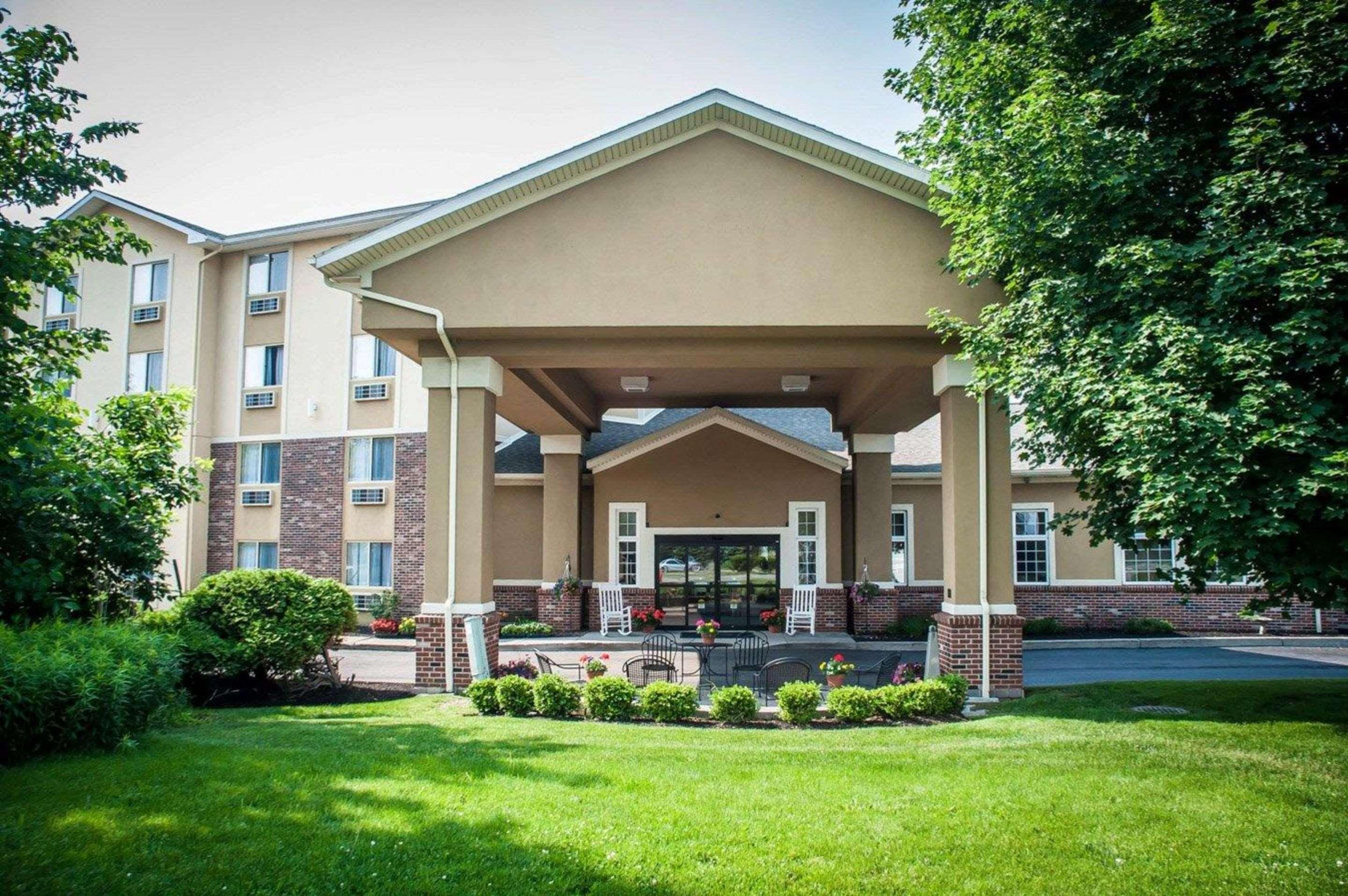 Comfort Inn University Амхерст Экстерьер фото
