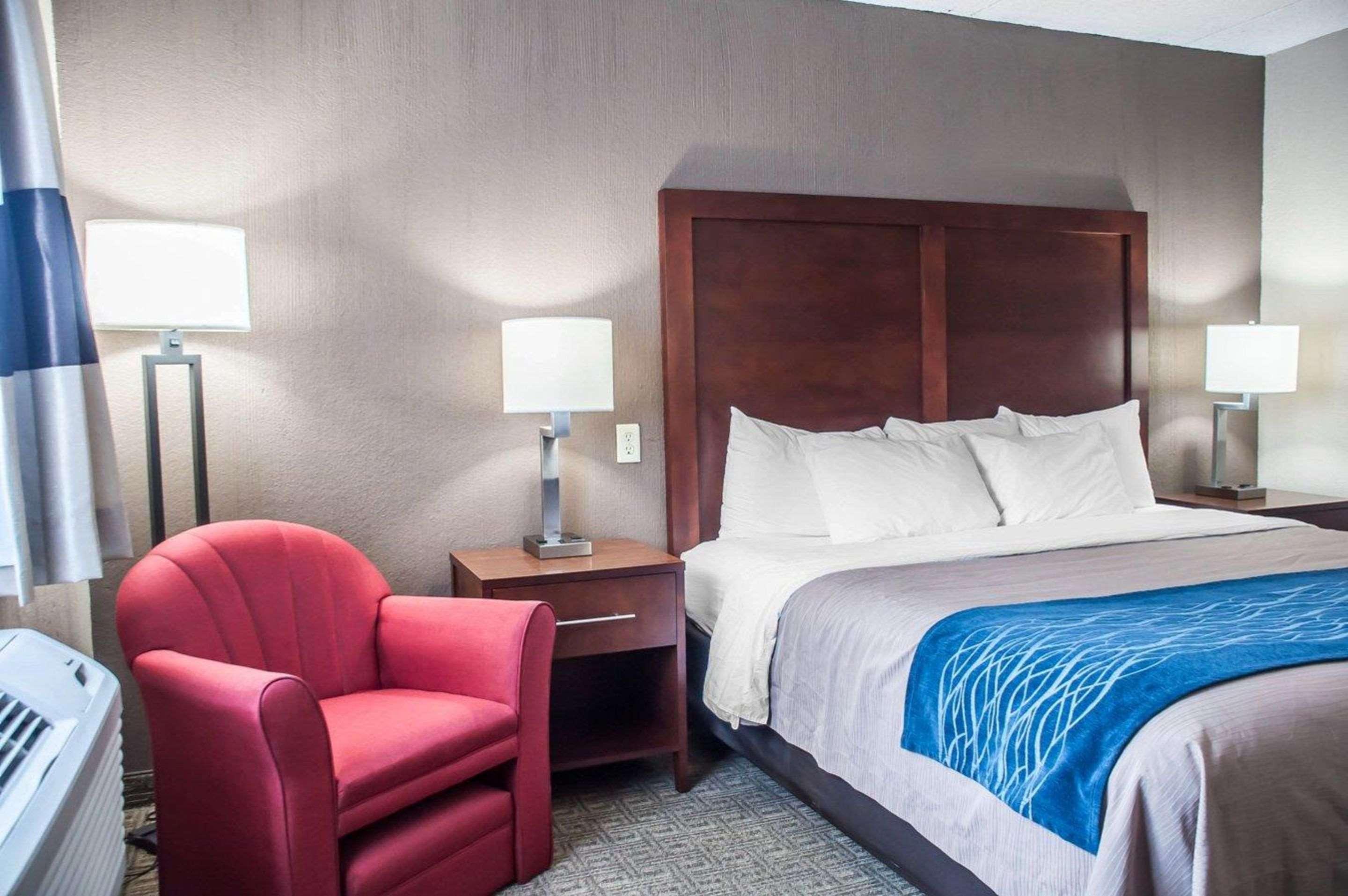 Comfort Inn University Амхерст Экстерьер фото