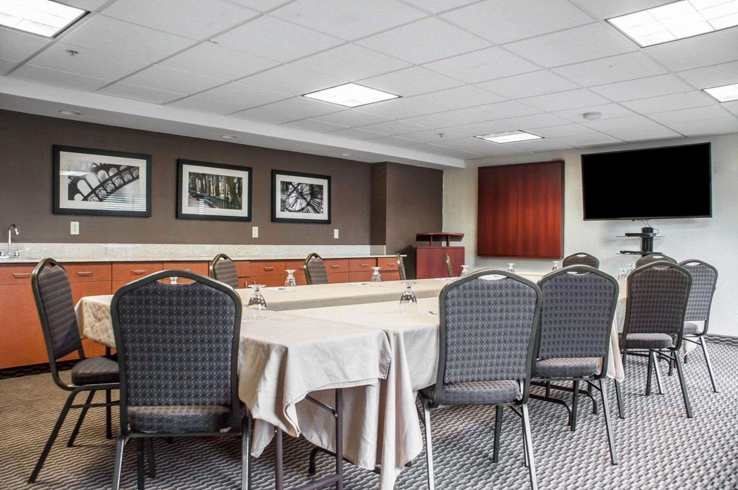 Comfort Inn University Амхерст Экстерьер фото